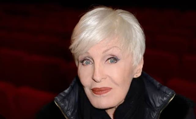 Nicole Croisille died