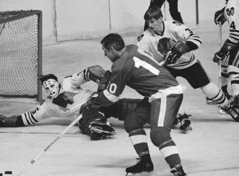 Alex Delvecchio died at 93
