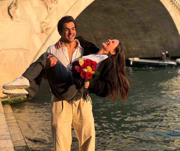 Ashish Chanchlani and Elli AvRam lovely picture ( X )